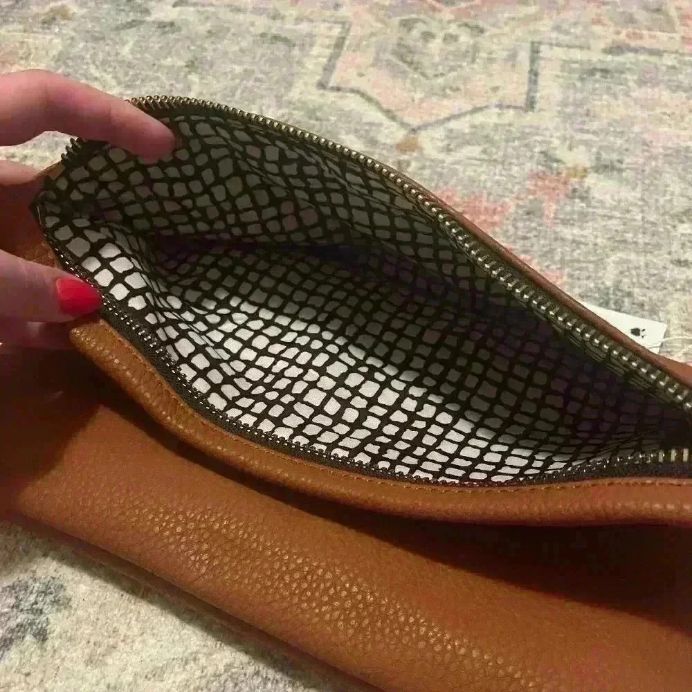 NWT Urban Expressions Foldover Clutch - Picture 5 of 7